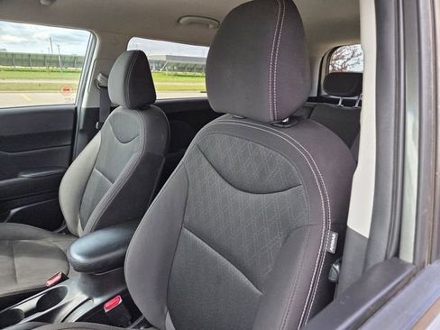 Used 2017 Kia Soul FWD image 13