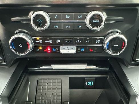 Certified 2024 Ford F250 Lariat w/ Lariat Ultimate Package image 34