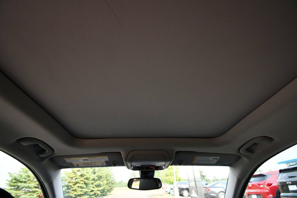 Used 2020 Chevrolet Equinox Premier AWD/4WD image 18
