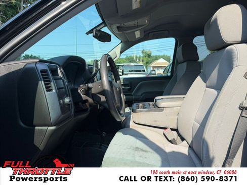 Used 2018 Chevrolet Silverado 1500 Custom w/ Custom Convenience Package AWD/4WD image 18