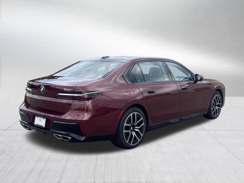 Used 2023 BMW 760i xDrive AWD/4WD image 7