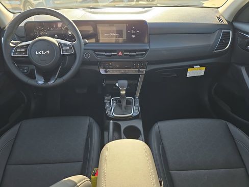 New 2026 Kia Seltos EX image 13