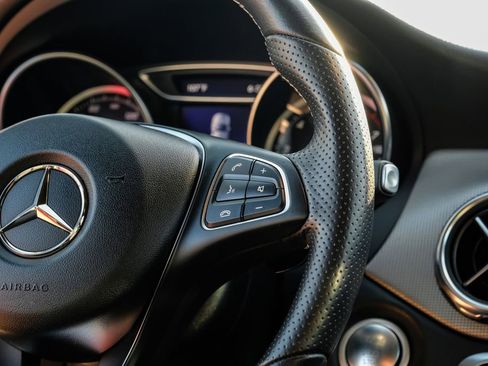 Used 2018 Mercedes-Benz GLA 250 image 14