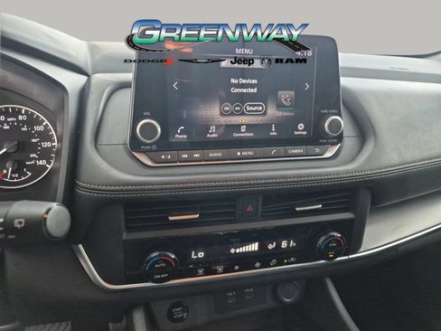 Used 2024 Nissan Rogue SV AWD/4WD image 17