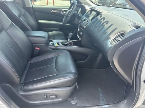 Used 2015 Nissan Pathfinder Platinum FWD image 15