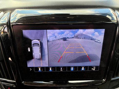 Used 2020 Chevrolet Traverse High Country FWD image 9