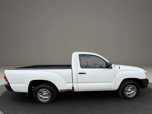 Used 2014 Toyota Tacoma 2WD Regular Cab image 11