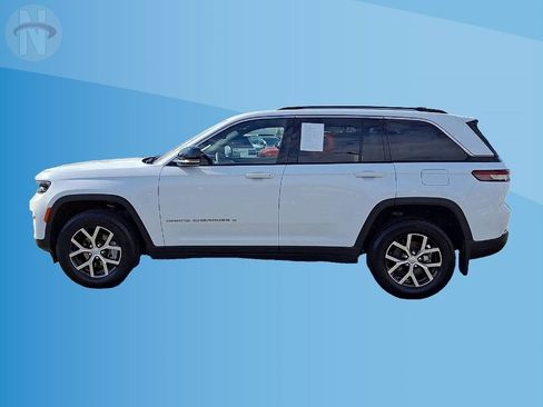 Certified 2024 Jeep Grand Cherokee Limited image 5
