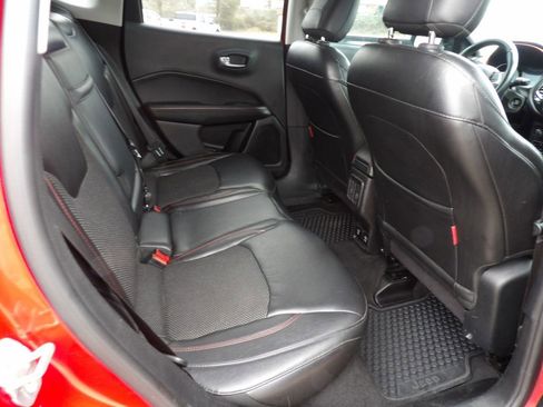 Used 2018 Jeep Compass Trailhawk image 11