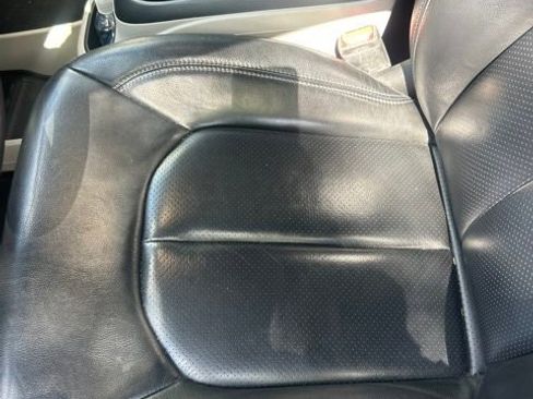 Used 2022 Chrysler Pacifica Touring-L FWD image 2