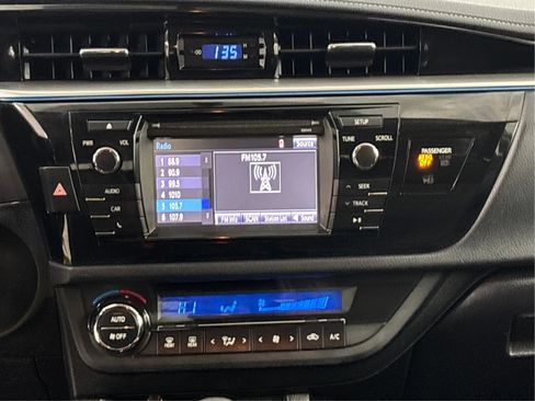 Used 2014 Toyota Corolla S image 19