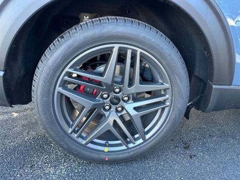 New 2026 Ford Explorer ST-Line w/ ST-Line Street Pack image 13