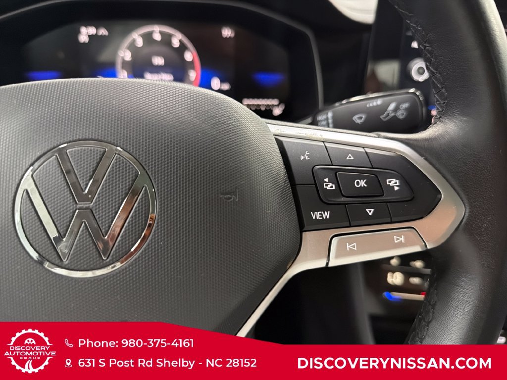 Used 2025 Volkswagen Jetta SE FWD image 24