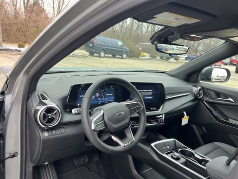 New 2026 Chevrolet Equinox LT w/ Convenience Package II image 10