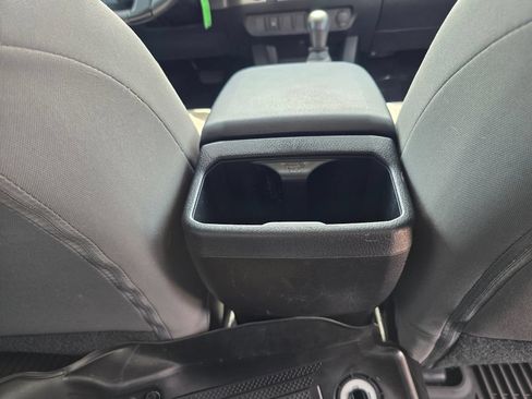 Used 2022 Toyota Tacoma SR AWD/4WD image 34
