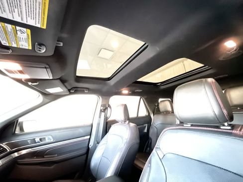 Used 2018 Ford Explorer Sport w/ Equipment Group 401A AWD/4WD image 22