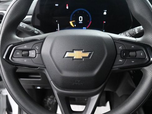 Used 2025 Chevrolet TrailBlazer LT w/ Driver Confidence Package image 30