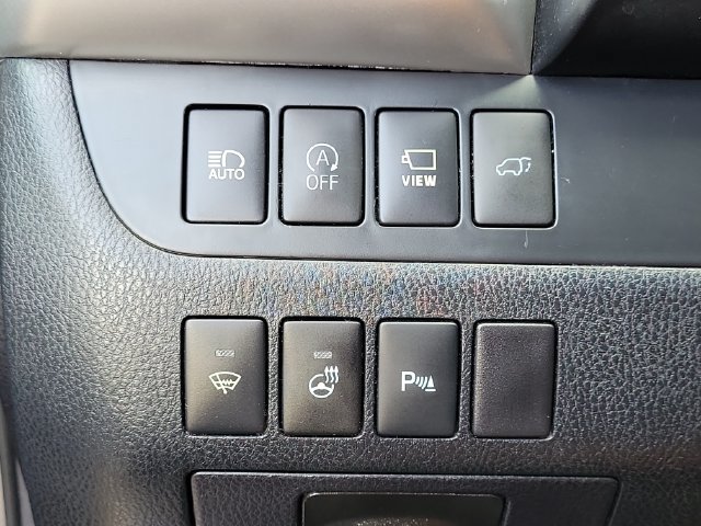 Used 2017 Toyota Highlander Limited Platinum FWD image 12