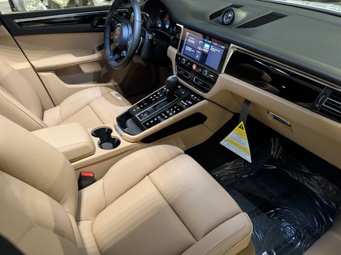 New 2026 Porsche Macan S image 27