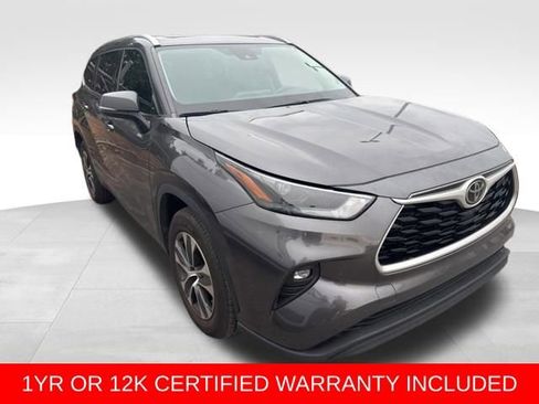 Used 2022 Toyota Highlander XLE FWD image 1
