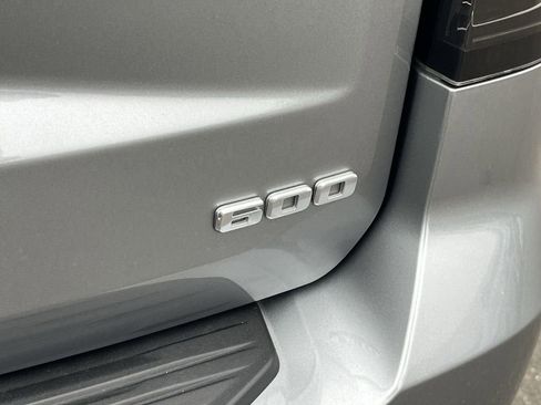 Used 2023 Cadillac Escalade Premium Luxury image 31