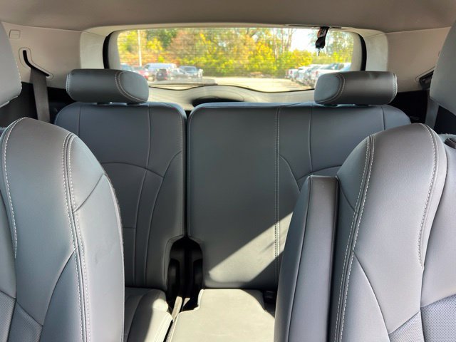 Used 2020 Buick Enclave Essence w/ LPO, Floor Liner Package AWD/4WD image 18