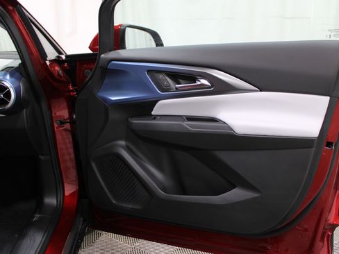 New 2026 Chevrolet Equinox EV LT image 31