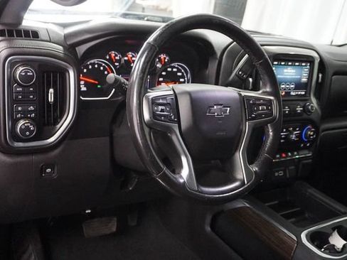 Used 2021 Chevrolet Silverado 1500 LT Trail Boss w/ Convenience Package II AWD/4WD image 8