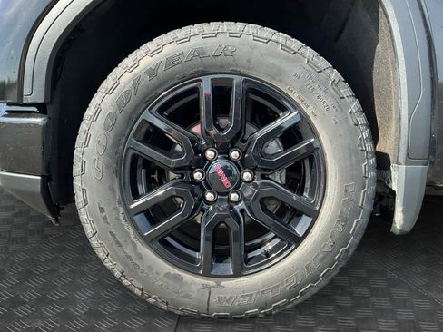 Used 2022 GMC Sierra 1500 Elevation w/ Elevation Premium Package image 12