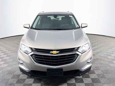 Used 2018 Chevrolet Equinox LT image 2
