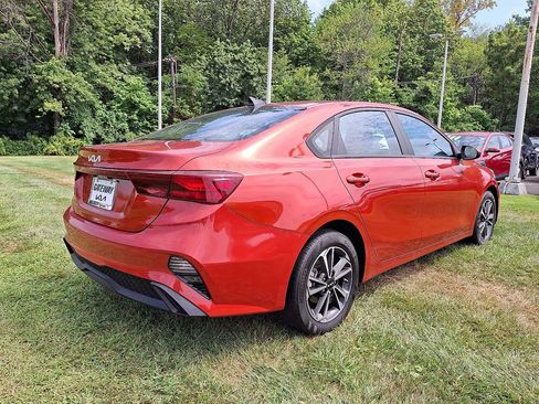 Certified 2023 Kia Forte LXS image 7