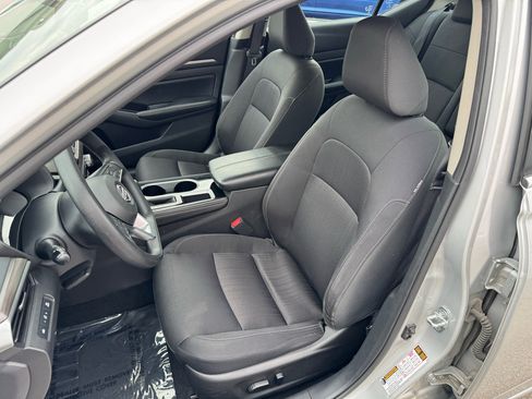 Used 2023 Nissan Altima 2.5 SV image 12