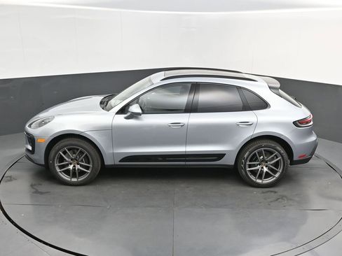 New 2026 Porsche Macan image 29