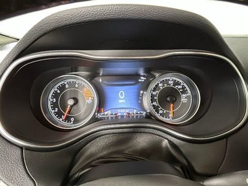 Used 2020 Jeep Cherokee Limited AWD/4WD image 18