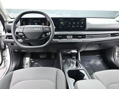 Used 2025 Kia K4 FWD image 19
