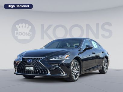 Used 2022 Lexus ES 300h w/ Premium Package