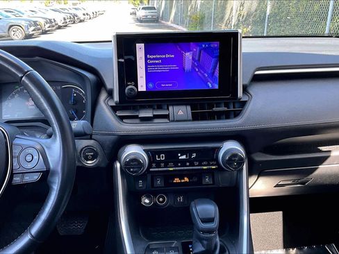 Used 2024 Toyota RAV4 XLE w/ Convenience Package image 6