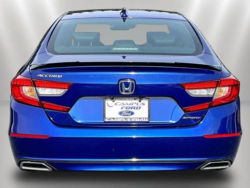 Used 2018 Honda Accord Sport image 4