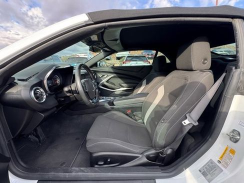 Used 2020 Chevrolet Camaro LT w/ Technology Package image 9