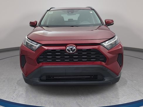Used 2023 Toyota RAV4 XLE w/ Convenience Package image 2