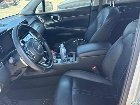 Certified 2023 Kia Sorento EX FWD image 8