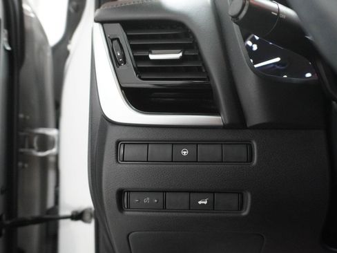 Used 2023 Nissan Rogue SL w/ SL Premium Package FWD image 13