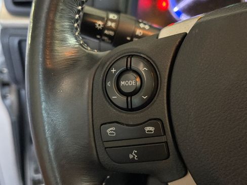 Used 2015 Lexus CT 200h w/ Seat Comfort Package FWD image 24