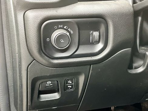 Used 2023 RAM 1500 Laramie AWD/4WD image 10