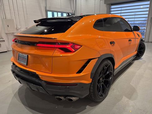 Used 2023 Lamborghini Urus Performante image 4