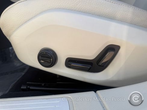 Used 2019 Volvo S60 T5 Momentum w/ Premium Package image 15