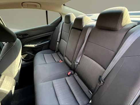 Used 2024 Nissan Altima 2.5 SV FWD image 19
