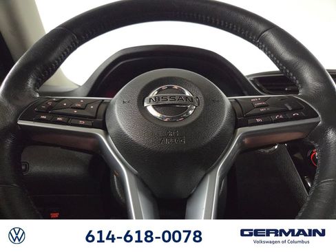 Used 2017 Nissan Rogue SV w/ SV Premium Package AWD/4WD image 27