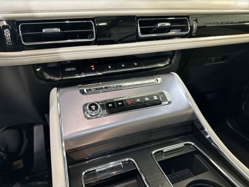 New 2026 Lincoln Aviator 2WD image 21