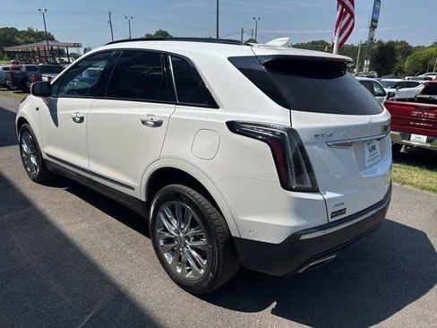 Used 2021 Cadillac XT5 Sportv w/ Platinum Package AWD/4WD image 5